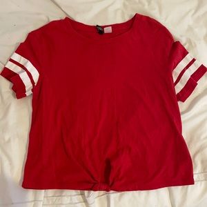 Red cropped tee